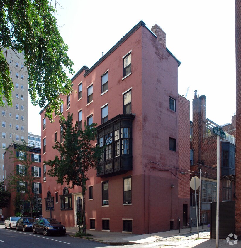 Foto del edificio - 1836 Delancey Pl