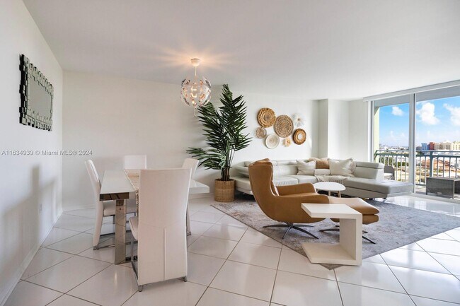 Building Photo - 90 Alton Rd