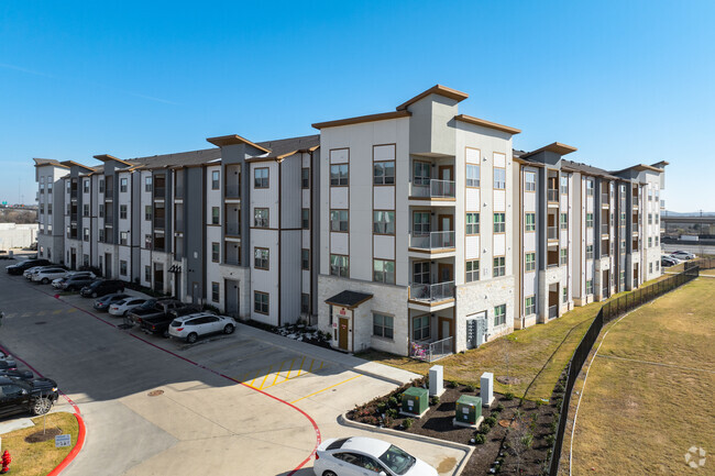 Building Photo - Bridge at Estancia