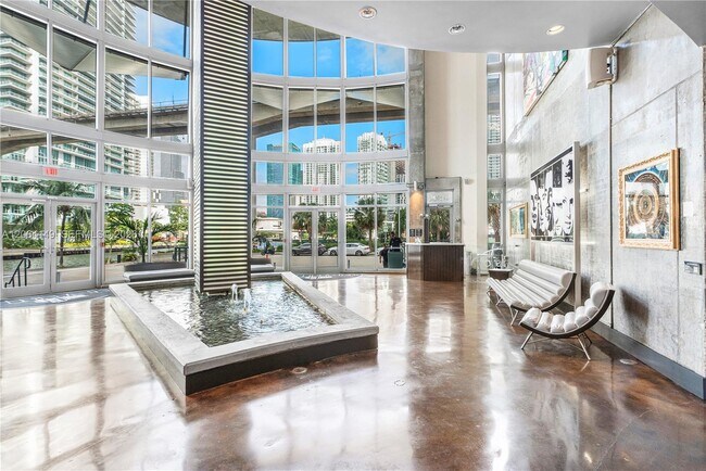 Foto del edificio - 690 SW 1st Ct