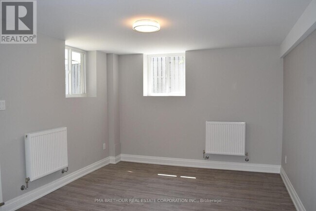 Building Photo - 67 Cartwright Ave