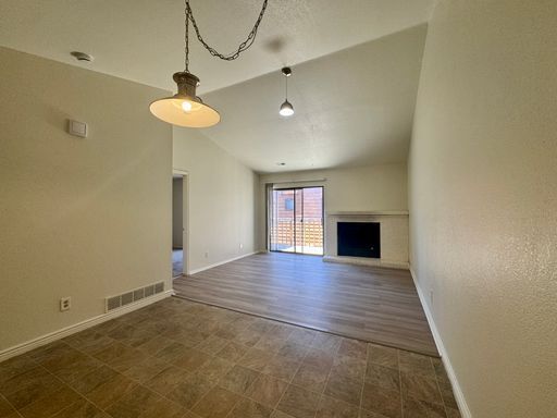 Foto del edificio - Spacious 2 Bed 2 Bath Condo in Aurora! Acr...