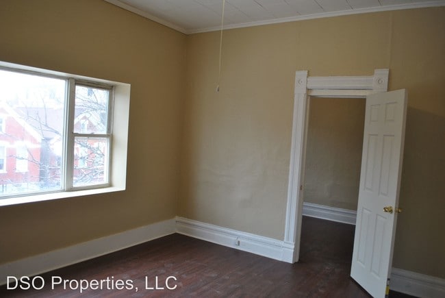 Building Photo - 1 br, 1 bath  - 2134 W. 18th St.