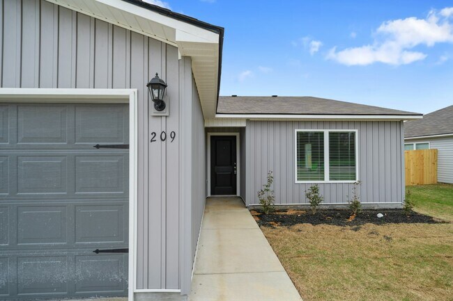 Foto del edificio - 209 Clear Creek Dr