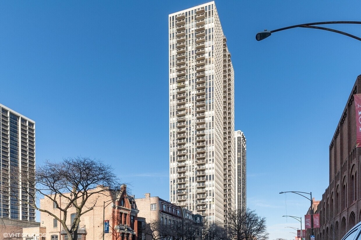 Foto principal - 1660 N La Salle St