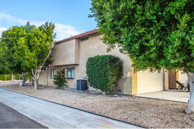 Building Photo - 28525 Ave. La Paz