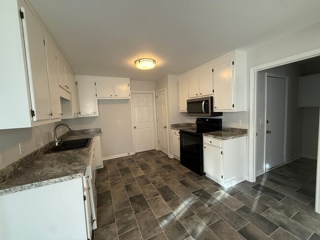 Foto del edificio - Beautifully Updated 3-Bedroom, 2-Bath Home...