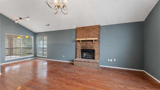 Building Photo - 2450 W Jane Cir Dr