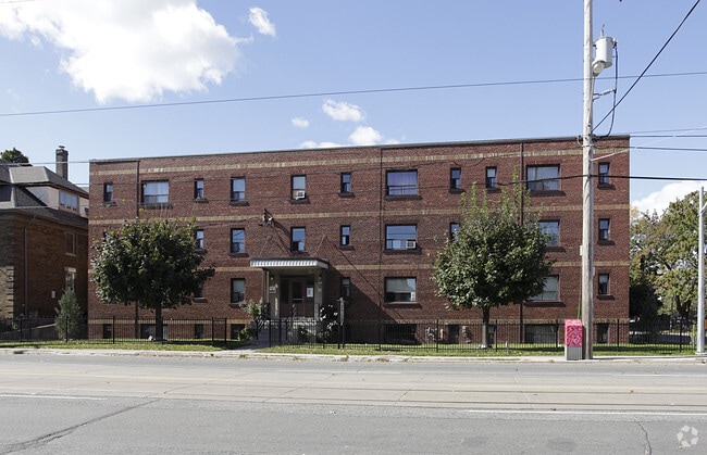Building Photo - 2532 Lake Shore Boulevard West