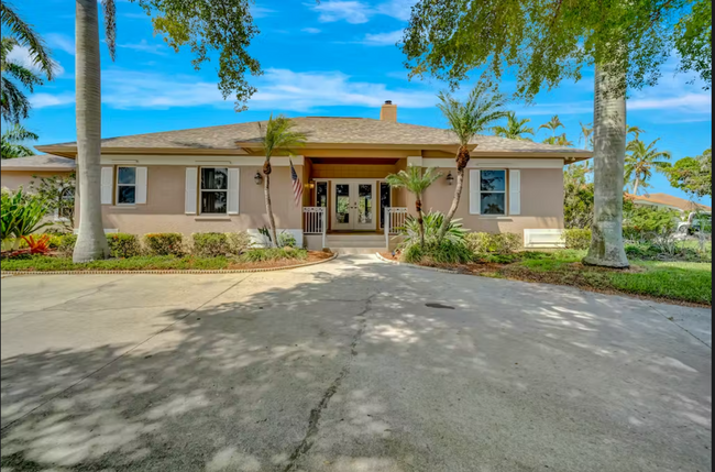 Foto del edificio - Beautiful Home in Desirable Marco Island