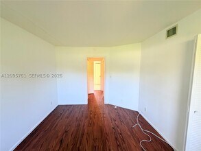 Building Photo - 3500 Gateway Dr