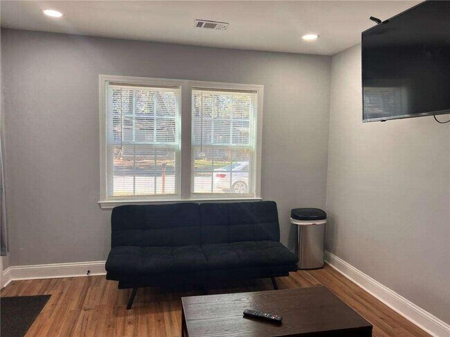Foto del edificio - 1378 Epworth St SW