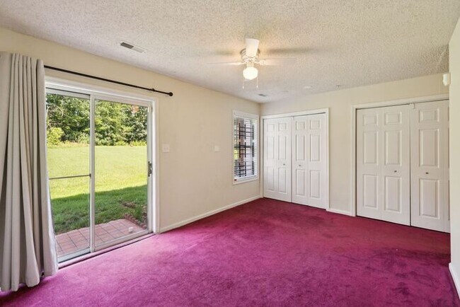 Foto del edificio - 2647 Longbow Ct