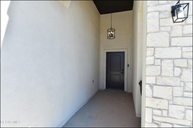 Building Photo - 652 Paseo Dulce Ave