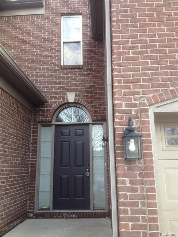 Building Photo - 41291 Maplewood Drive