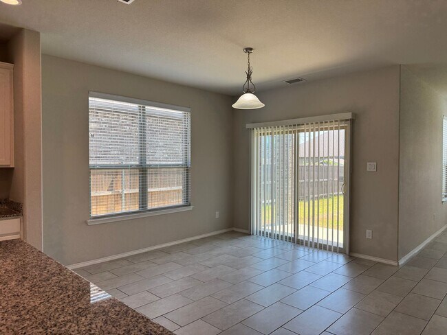 Building Photo - 7207 Fallen Crest Ln