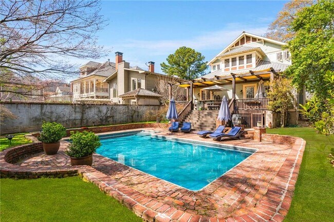 Foto del edificio - 349 9th St NE