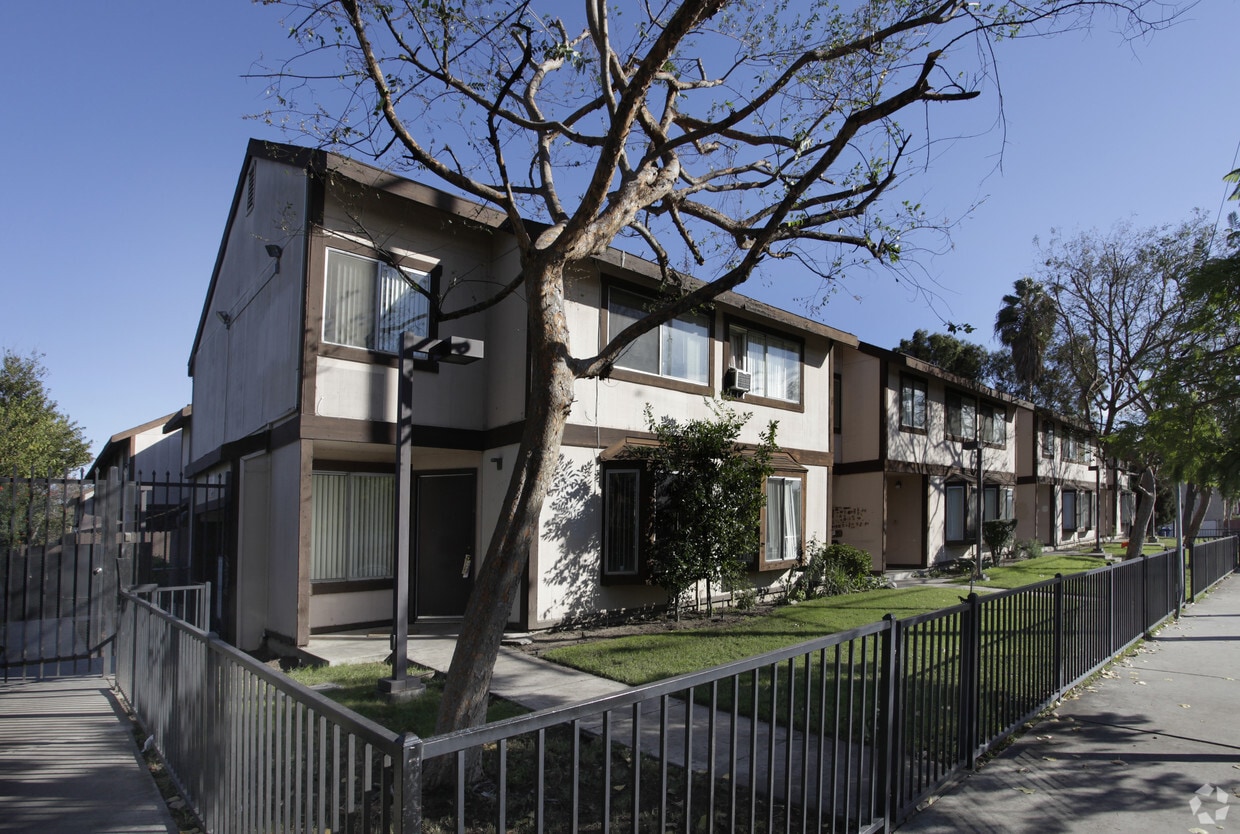 Building Photo - Vineland