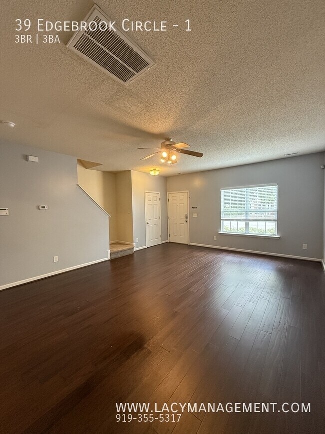 Foto del edificio - 39 Edgebrook Cir