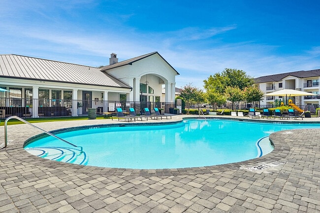 Building Photo - Birchstone Northlake
