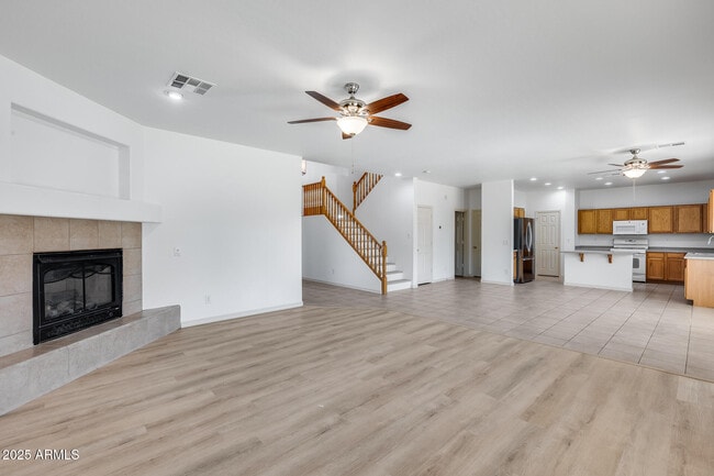 Building Photo - 17435 W Saguaro Ln