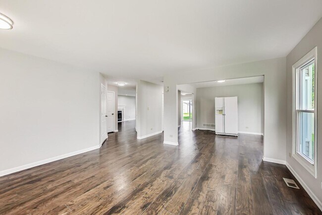 Foto del edificio - 1N216 West St