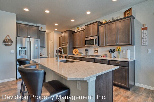 4 br, 3 bath House - 10143 Keating Dr photo'