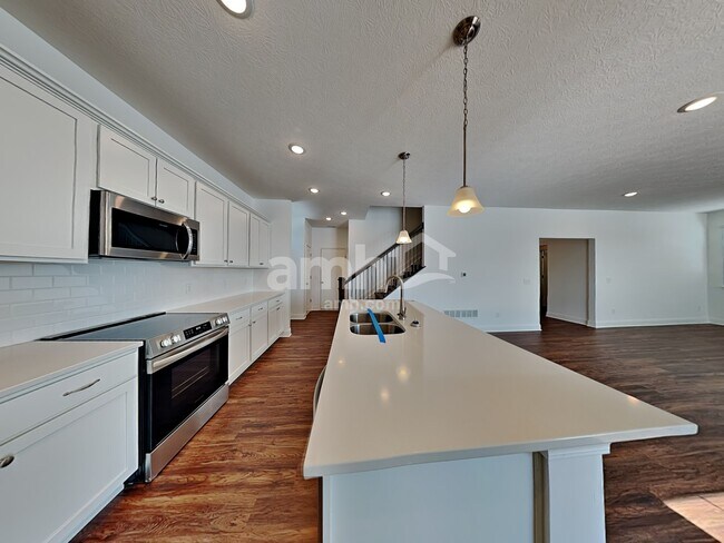 Foto del edificio - 8406 Merlin Dr