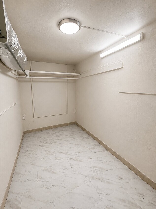 Foto del edificio - 1002 W Lynwood Ave