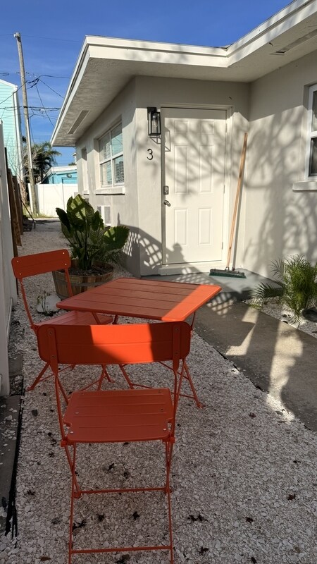 Foto principal - 13378 1st St E
