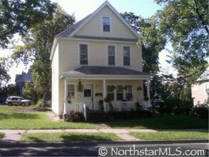 Building Photo - 694 Sims Ave