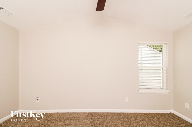 Foto del edificio - 2322 Deerbrook Forest Ln