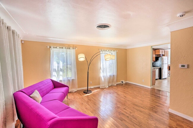 Foto del edificio - 6851 Nebraska Ave