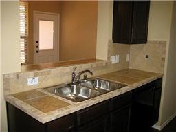 Foto del edificio - 2303 Wood River Pkwy