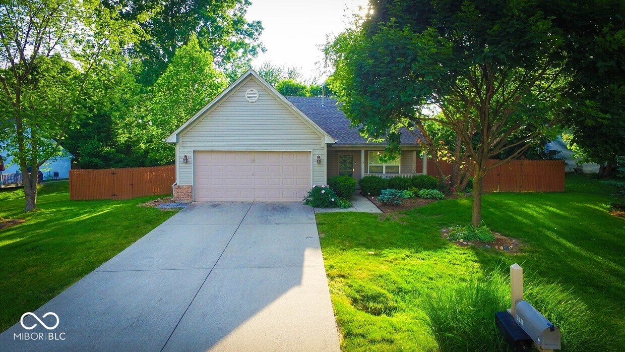 Foto principal - 218 Walter Ct