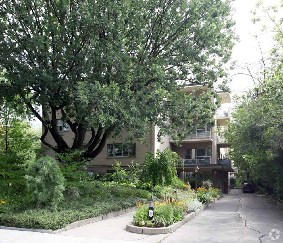 31 Rosedale Rd, Toronto, ON M4W 2P6 Apartments 31 Rosedale Rd Toronto