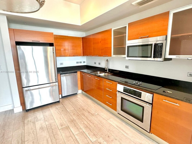 Foto del edificio - 3470 E Coast Ave