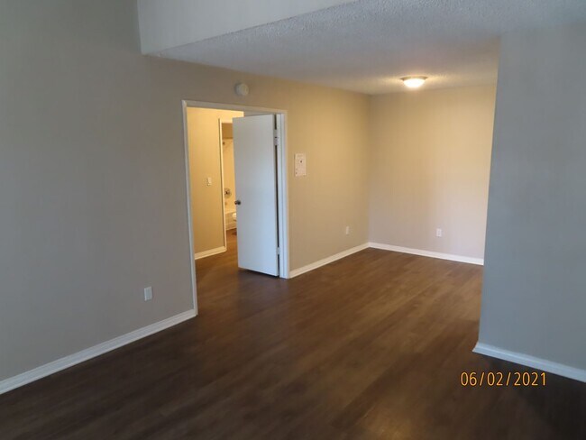 Foto del edificio - Renovated One Bedroom Condo in Mira Mesa w...