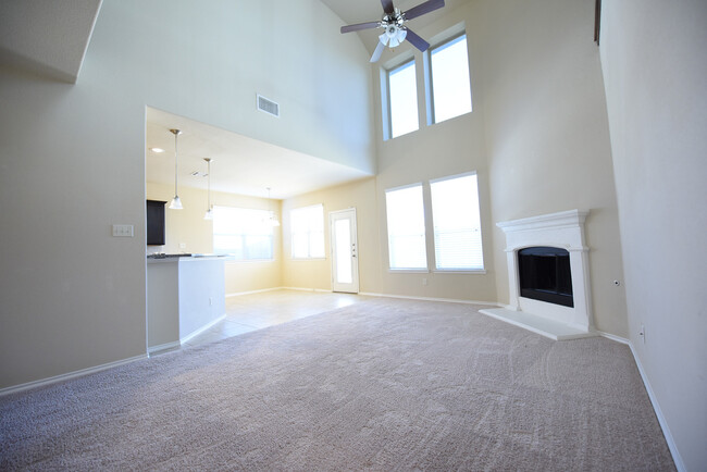 Building Photo - Happy home for rent featuring an open floo...