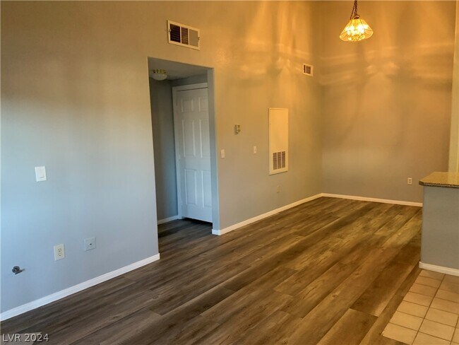 Foto del edificio - 855 N Stephanie St