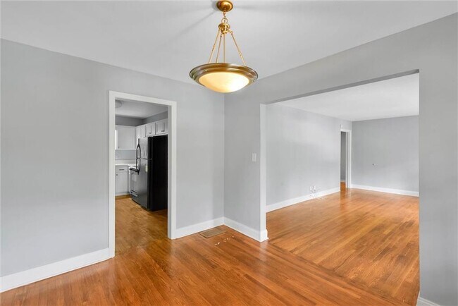 Foto del edificio - 1857 Fern Creek Ln NE
