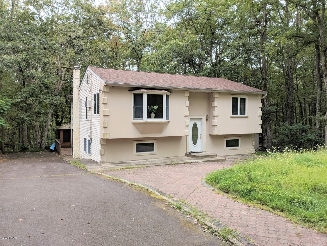Primary Photo - 107 Surrey Dr