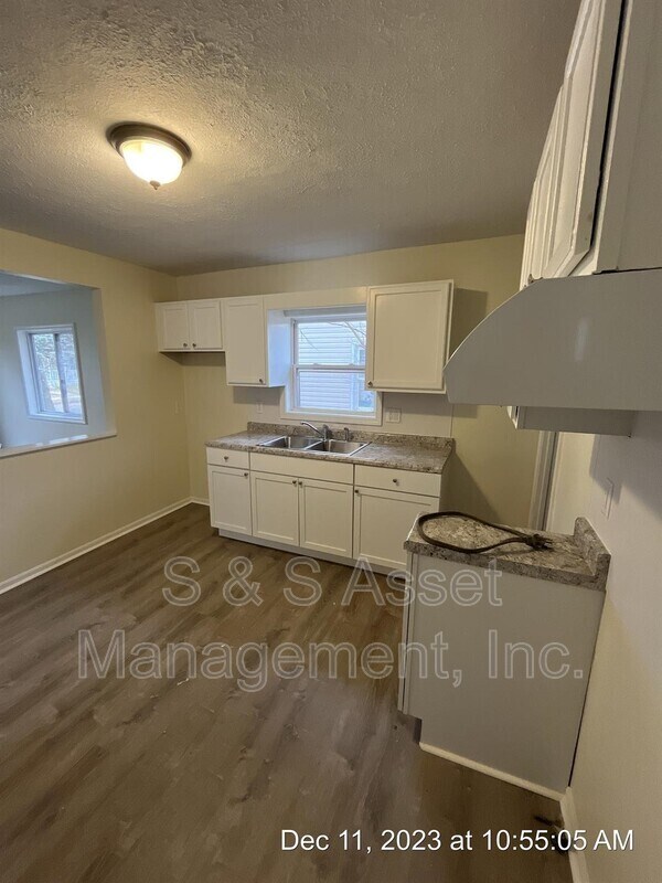 Building Photo - 822 Comfort St