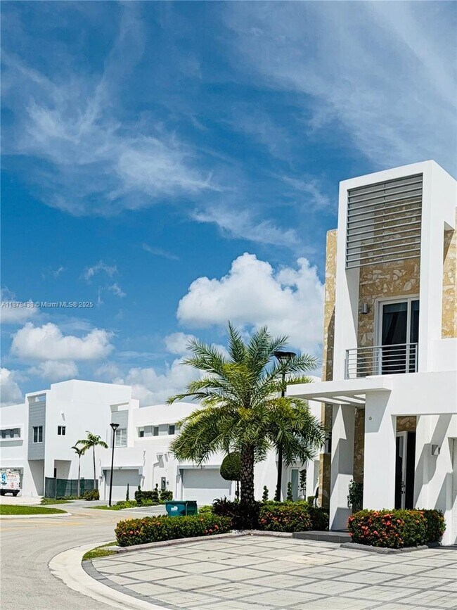 Building Photo - 10359 NW 67th Terrace