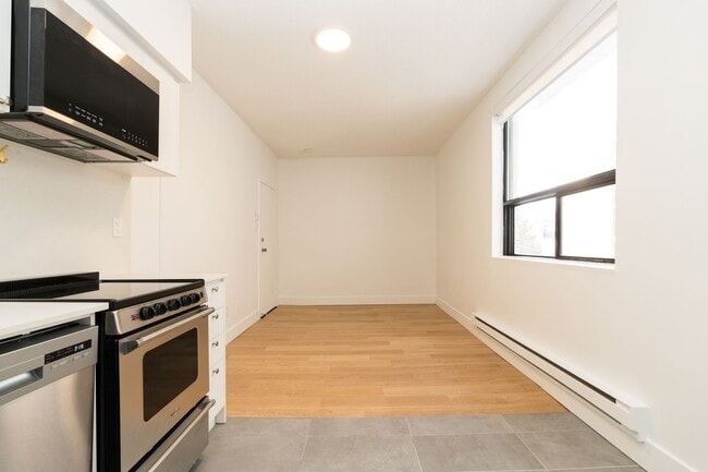 Building Photo - 28 Maynard Ave