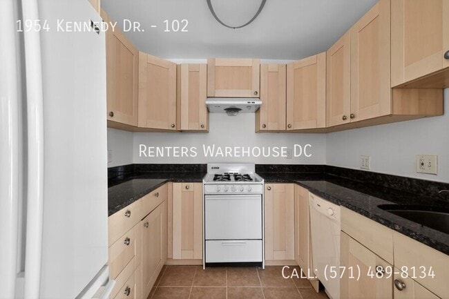 Photo - 1954 Kennedy Dr House