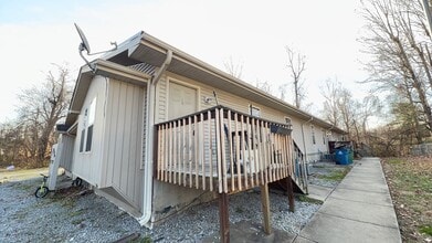 Building Photo - 857 Broadway