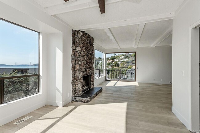 Building Photo - 15 Linda Vista Ave