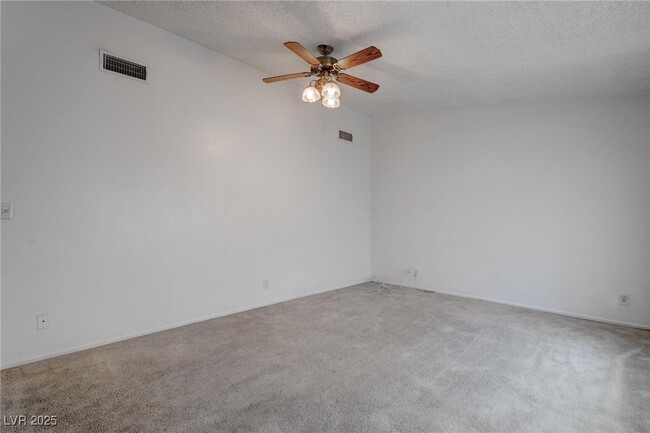Building Photo - 2206 Sunnyslope Ave