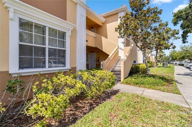 Building Photo - 1010 Villagio Cir